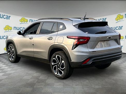 New 2026 Chevrolet Trax RS w/ Sunroof Package FWD image 5