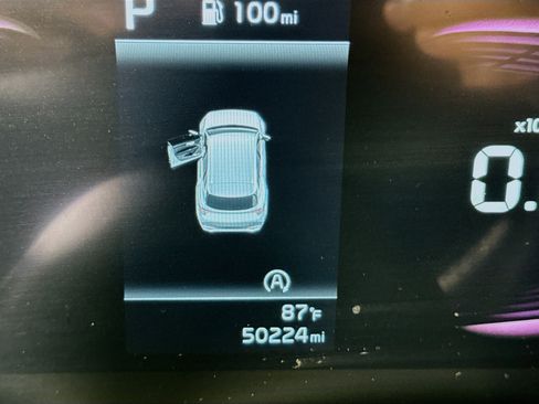 Used 2023 Kia Sportage EX image 16