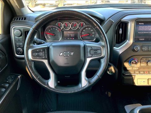 Used 2020 Chevrolet Silverado 1500 LT Trail Boss w/ Convenience Package AWD/4WD image 6
