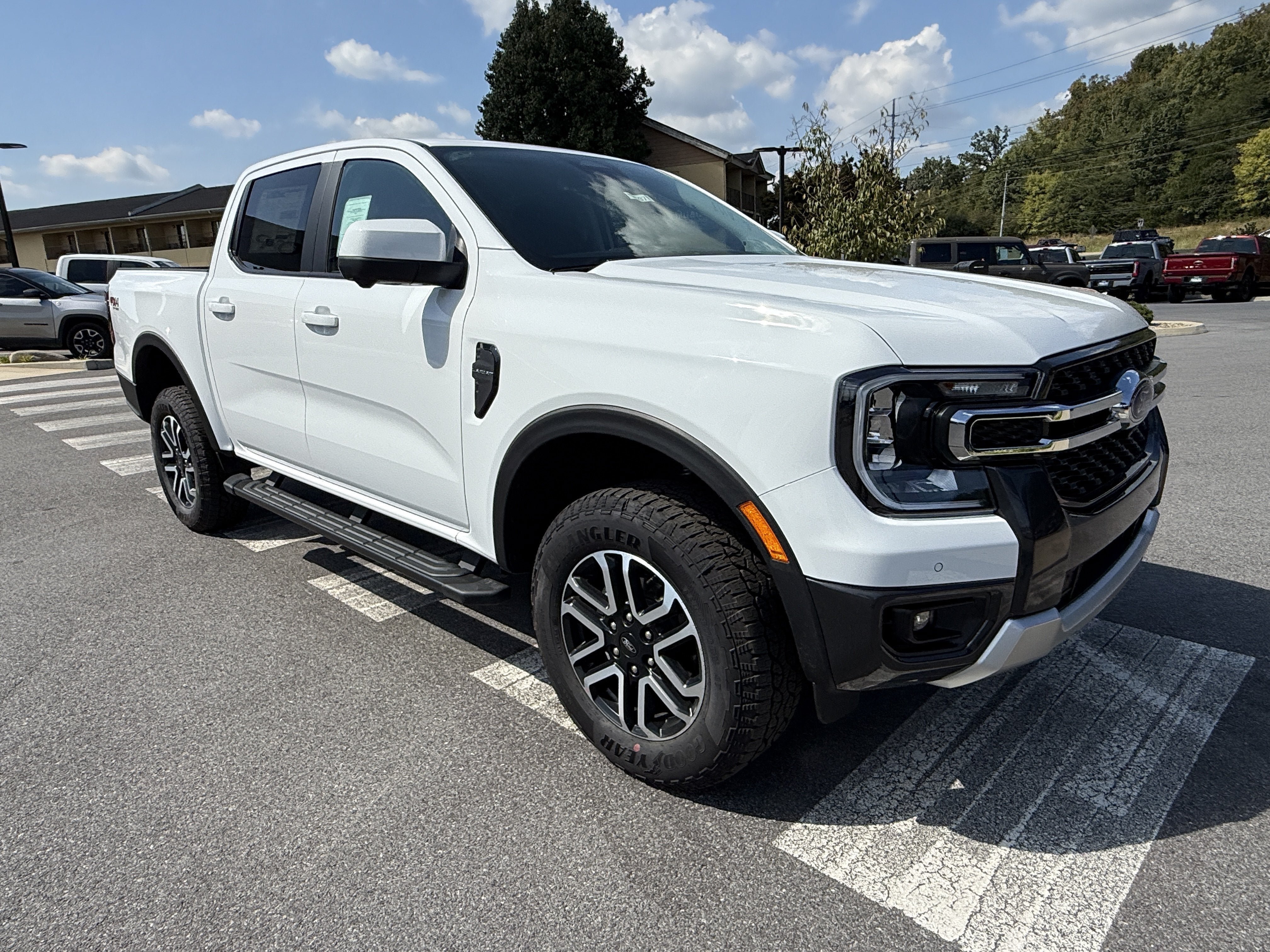 New 2026 Ford Ranger Lariat w/ FX4 Off-Road Package AWD/4WD image 3