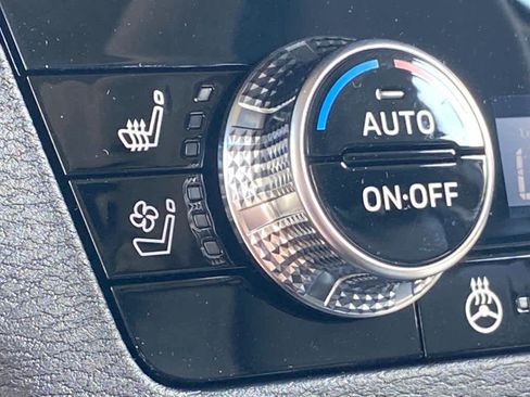 New 2025 Mitsubishi Outlander SEL image 8