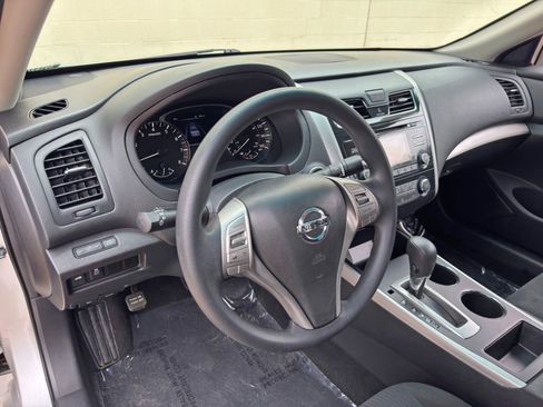Used 2015 Nissan Altima 2.5 S w/ Special Edition Package FWD image 12