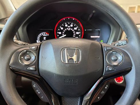 Used 2021 Honda HR-V EX image 24