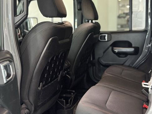 Used 2019 Jeep Wrangler Unlimited Rubicon image 7