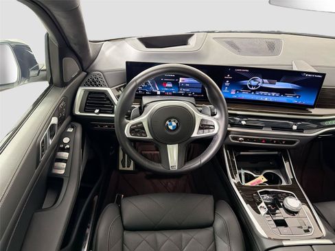 Used 2024 BMW X7 xDrive40i w/ Executive Package AWD/4WD image 22