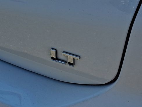 Used 2024 Chevrolet Equinox LT FWD image 16