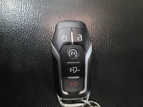 Used 2015 Ford F150 Lariat w/ Equipment Group 501A Mid AWD/4WD image 32