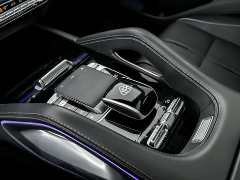 Used 2023 Mercedes-Benz Maybach GLS 600 4MATIC image 40