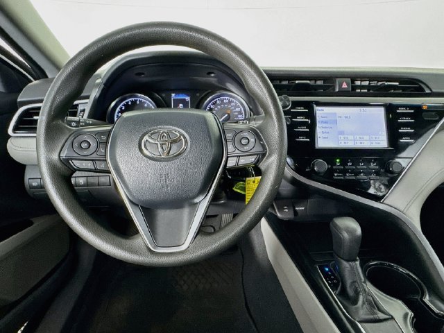 Used 2018 Toyota Camry LE FWD image 10