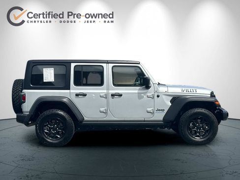 Used 2023 Jeep Wrangler Unlimited AWD/4WD image 3