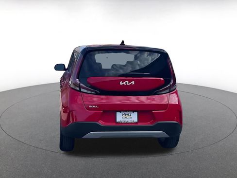 Used 2025 Kia Soul LX w/ LX Technology Package FWD image 11