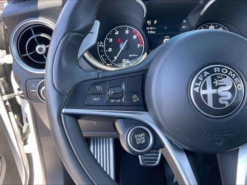 Used 2018 Alfa Romeo Stelvio Ti Sport AWD/4WD image 17