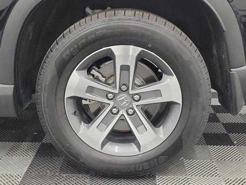 Certified 2025 Honda Pilot EX-L image 9