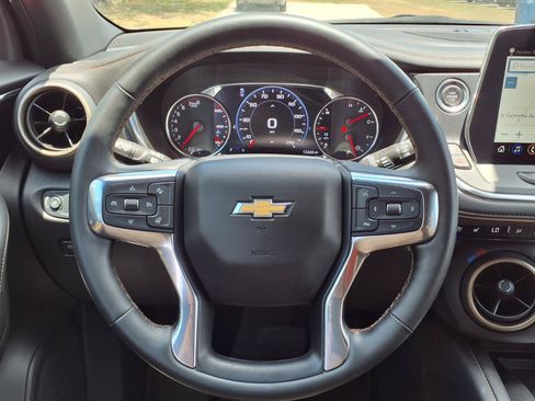 Used 2025 Chevrolet Blazer Premier w/ Driver Confidence II Package FWD image 21