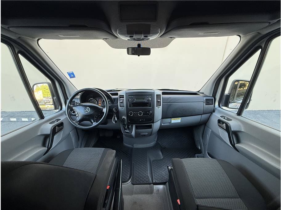 Used 2013 Mercedes-Benz Sprinter 2500 image 7