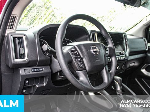 Used 2025 Nissan Frontier SV RWD image 30