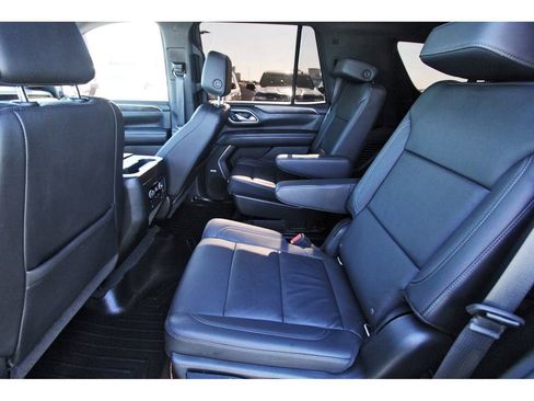 Used 2021 Chevrolet Tahoe Z71 w/ Z71 Signature Package image 7