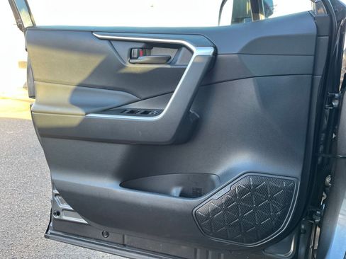 Used 2025 Toyota RAV4 LE image 20
