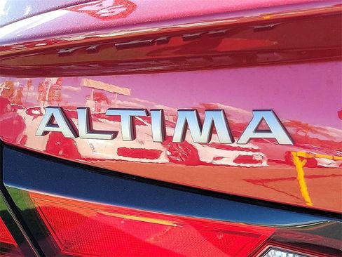 Certified 2023 Nissan Altima 2.5 SR w/ SR Premium Package image 24