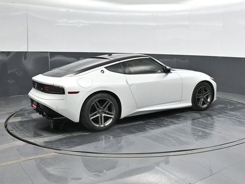 Used 2024 Nissan Z Sport w/ Floor Mat Package RWD image 3