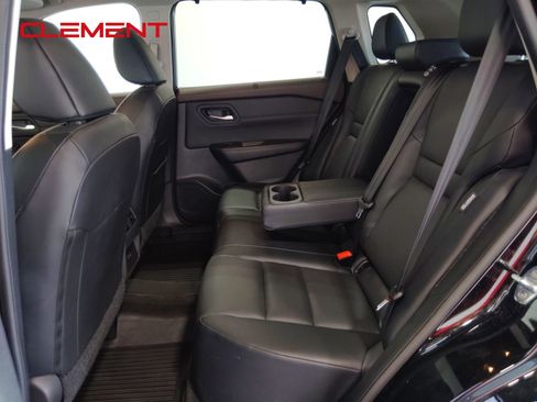 Used 2023 Nissan Rogue SV w/ SV Premium Package image 34