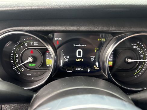 Used 2021 Jeep Wrangler Unlimited Sahara w/ Dual Top Group AWD/4WD image 15
