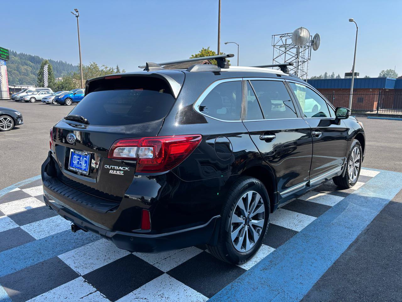 Used 2017 Subaru Outback 2.5i Touring w/ Popular Package #5A AWD/4WD image 5