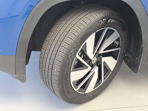 Used 2025 Volkswagen Atlas SE FWD image 33