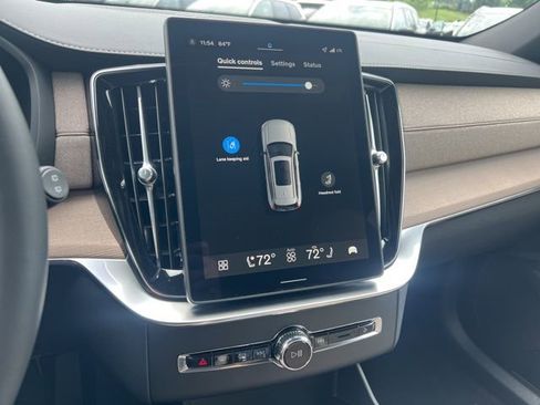 New 2026 Volvo XC90 B6 Plus w/ Protection Package Premier AWD/4WD image 15