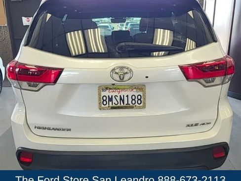 Used 2019 Toyota Highlander XLE image 5