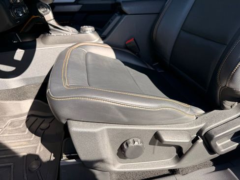 Used 2023 Ford Bronco Badlands w/ Sasquatch Package image 24