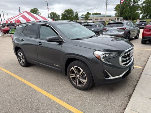 Used 2020 GMC Terrain SLT AWD/4WD image 7