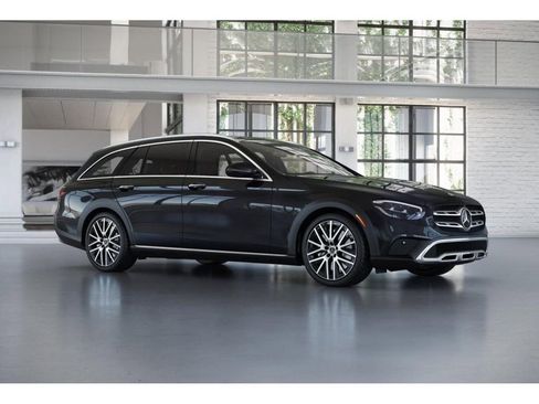 Certified 2022 Mercedes-Benz E 450 4MATIC All-Terrain Wagon image 13