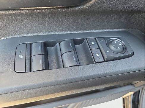 Used 2024 Toyota Tacoma SR5 RWD image 15