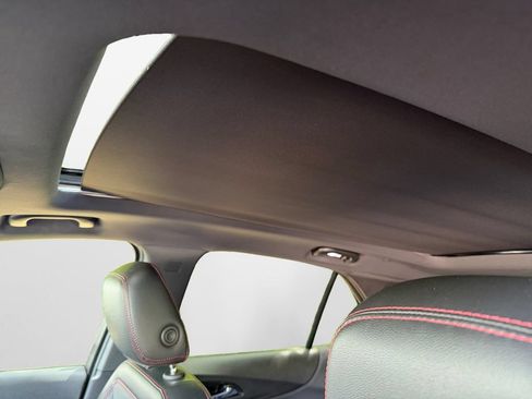 Used 2023 Chevrolet Equinox RS FWD image 20