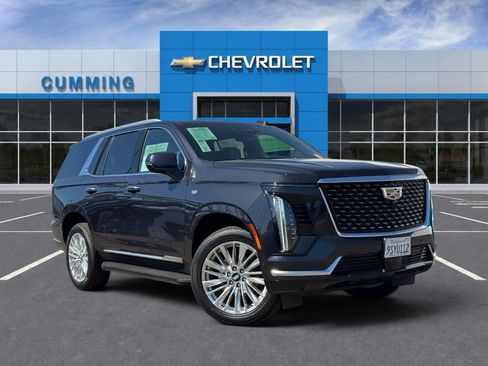 Used 2025 Cadillac Escalade Premium Luxury AWD/4WD image 1