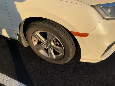Used 2019 Honda Odyssey EX-L image 3