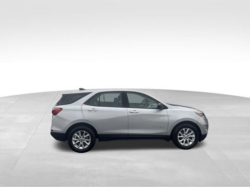 Used 2019 Chevrolet Equinox LS FWD image 3