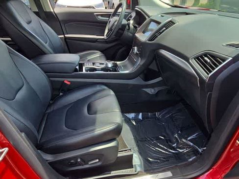 Used 2020 Ford Edge Titanium FWD image 21