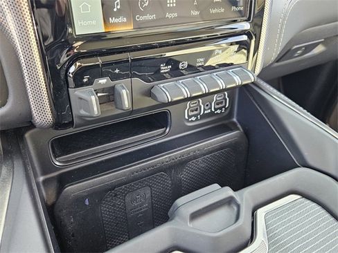 Used 2023 RAM 2500 Limited image 19