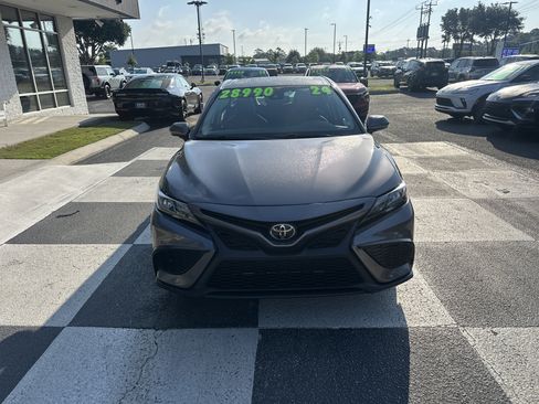 Used 2024 Toyota Camry SE w/ Convenience Package FWD image 2