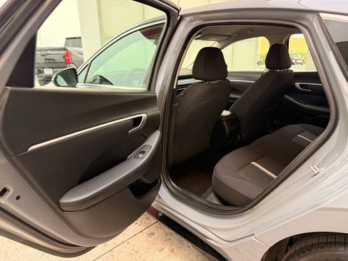 Used 2025 Hyundai Sonata SEL FWD image 21