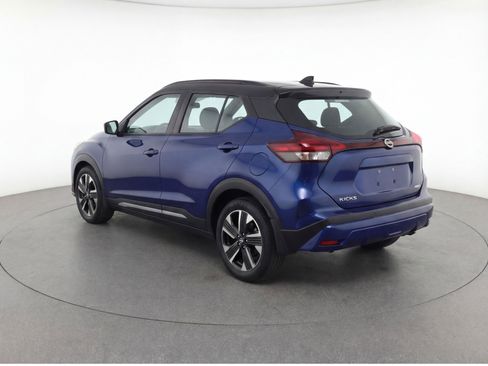 Used 2025 Nissan Kicks SV AWD/4WD image 6