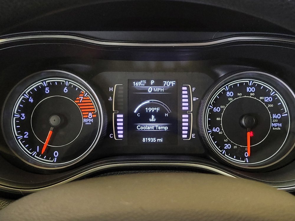 Used 2019 Jeep Cherokee Latitude w/ Popular Appearance Group AWD/4WD image 23