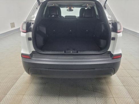 Used 2019 Jeep Cherokee Latitude Plus FWD image 29