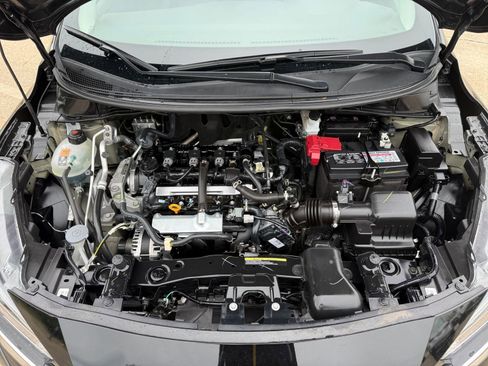 Used 2025 Nissan Versa SV FWD image 32