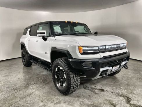Used 2024 GMC Hummer EV 2X w/ Extreme Off-Road Package image 2