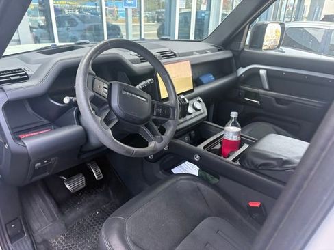 Used 2023 Land Rover Defender 110 V8 image 6