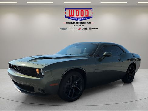 Used 2021 Dodge Challenger SXT w/ Blacktop Package RWD image 12