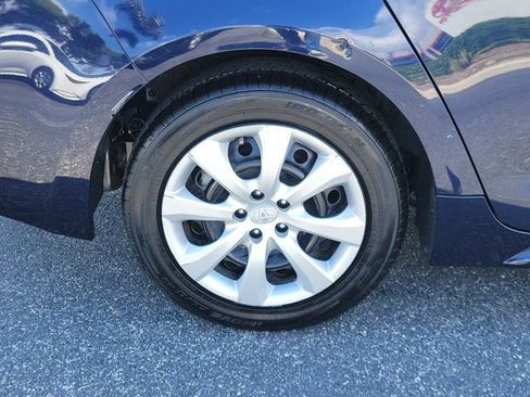 Used 2023 Toyota Corolla LE image 5